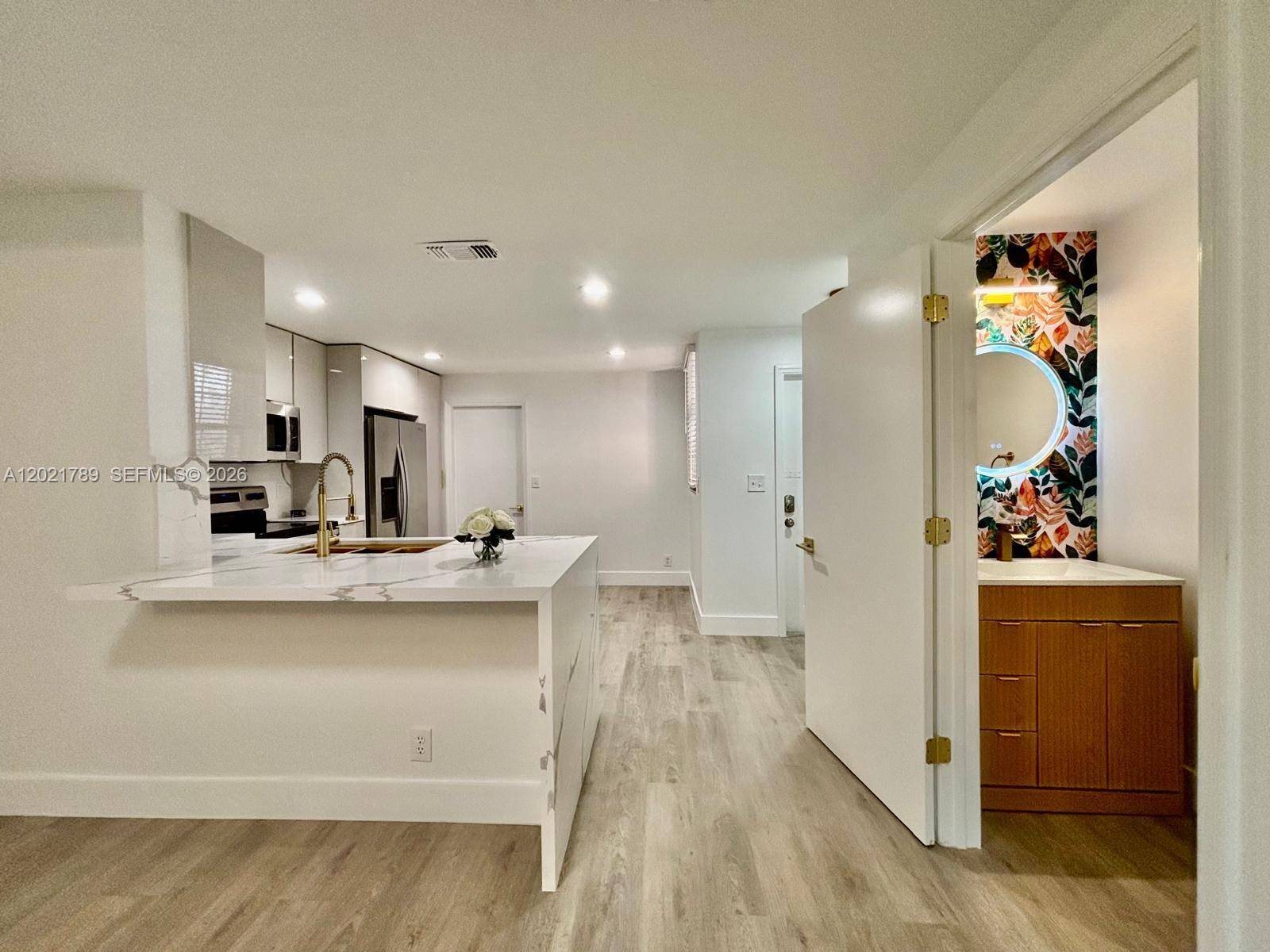1498 Barcelona WayWeston - Townhouse/Villa-Annual,Townhouse condo unit 3-21 - picture