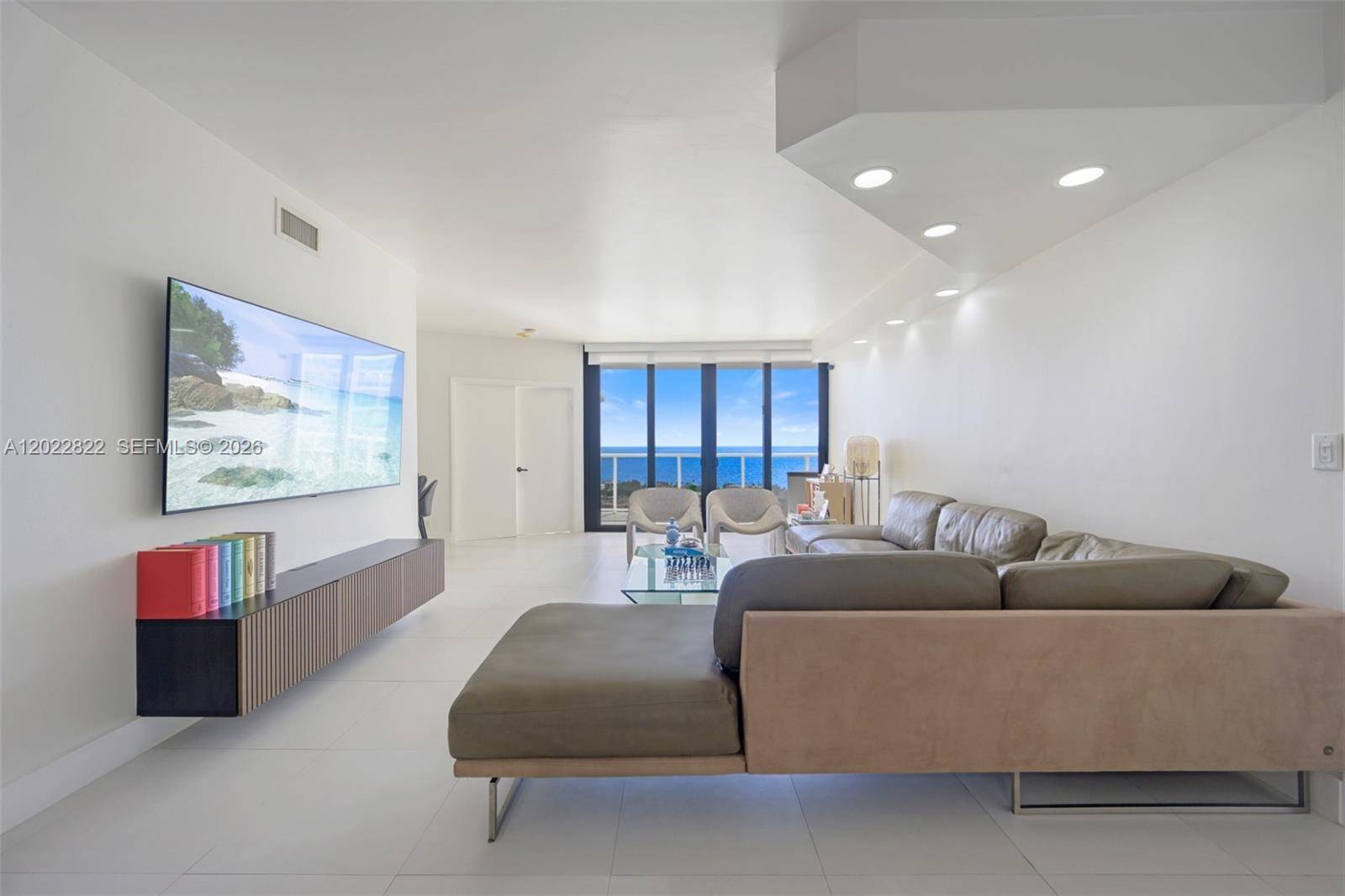20281 E Country Club DrAventura - Condo/Co-Op/Annual,Condo condo unit 2310 - picture