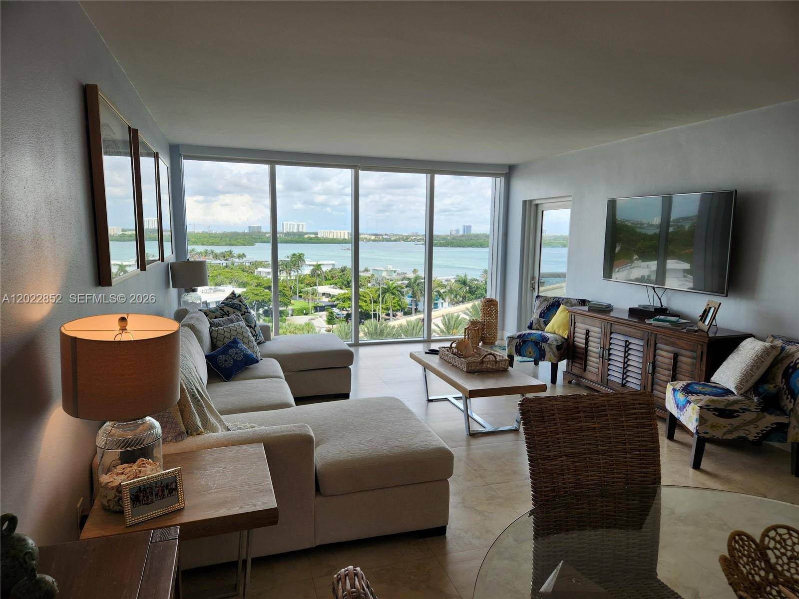 10275 Collins AveBal Harbour - Condo/Co-Op/Seasonal,Condo condo unit 824 - picture