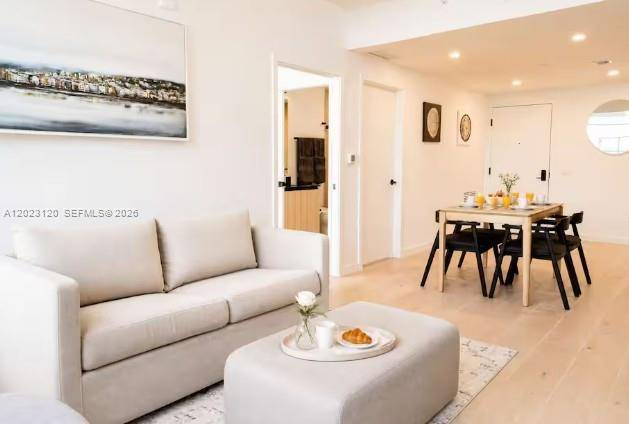 225 N Miami AveMiami - Condo/Co-Op/Annual,Condo condo unit 3204 - picture