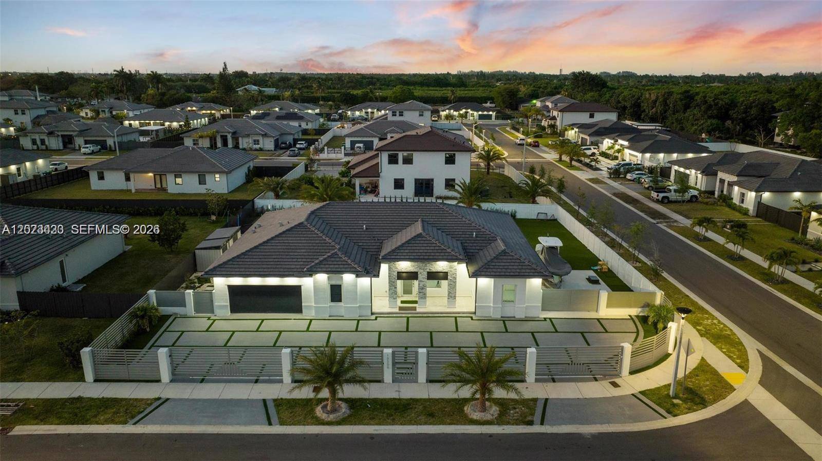13305 SW 190th TerMiami - Single Family-Annual,House condo unit 13305 - picture