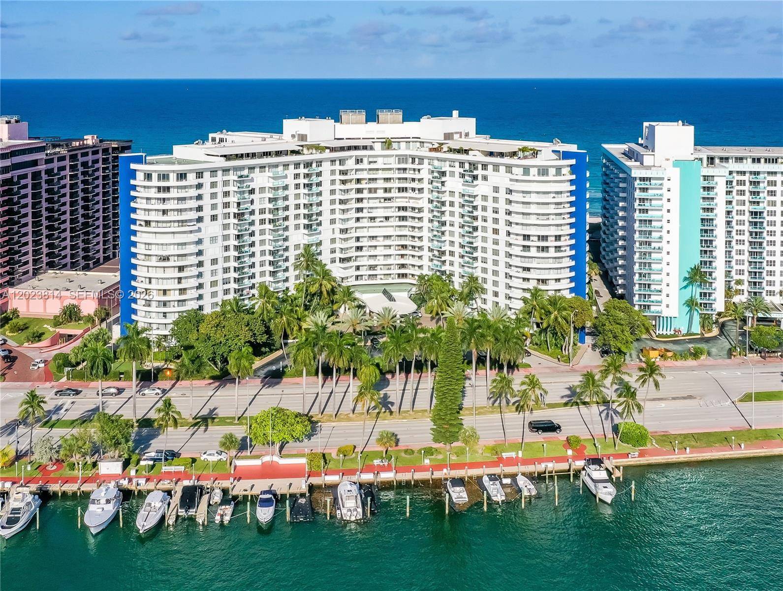 5161 Collins AveMiami Beach - Apartments-Annual,Condo condo unit 502 - picture