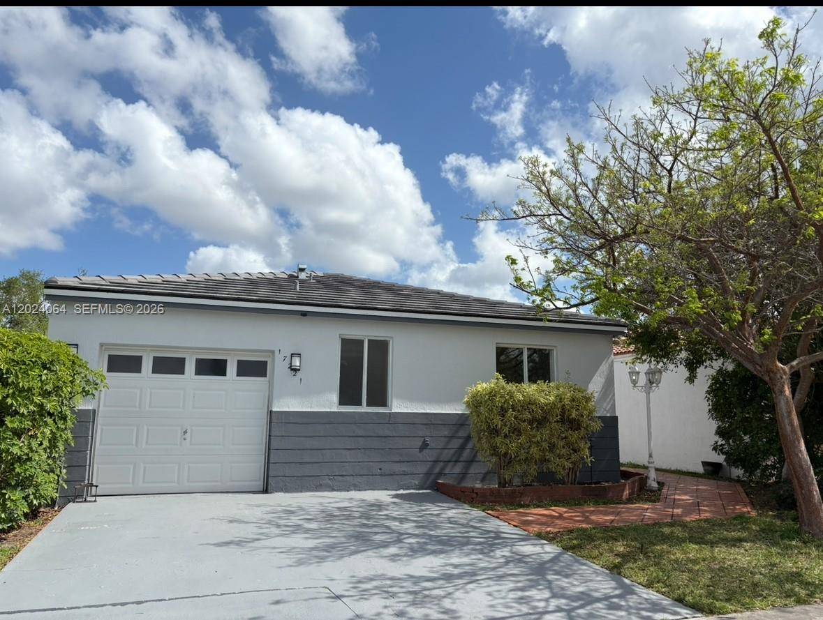 17221 SW 142nd CtMiami - picture