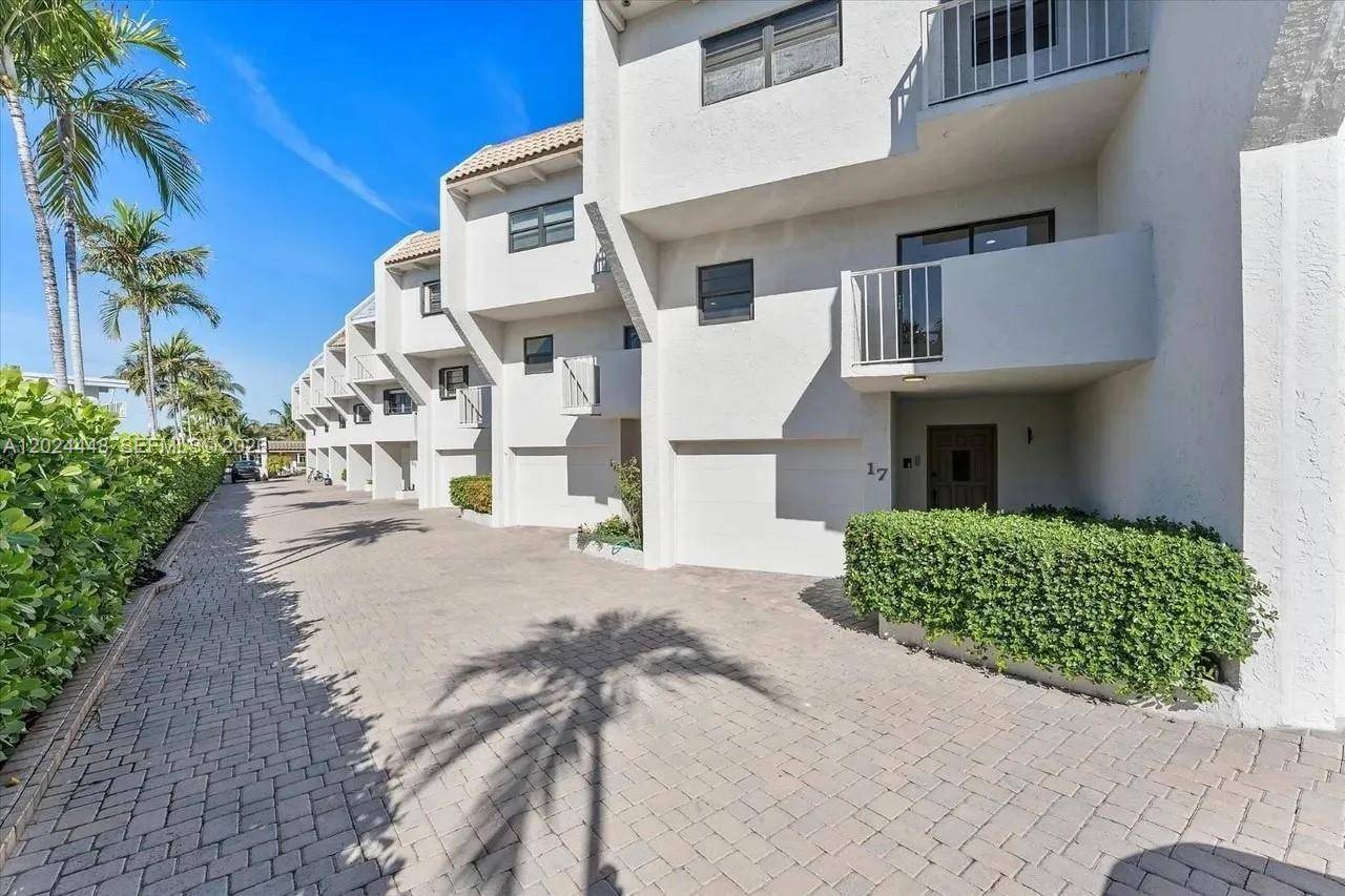 1222 Hillsboro MileHillsboro Beach - Townhouse/Villa-Annual,Townhouse condo unit 15 - picture