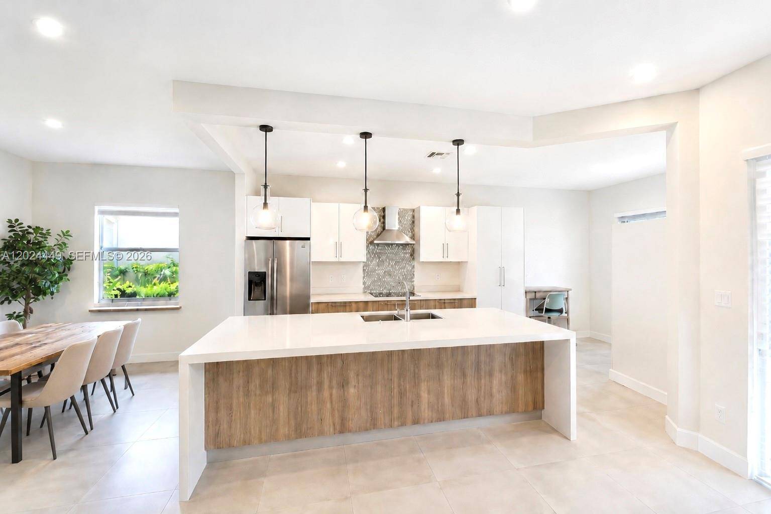 4486 W Whitewater AveWeston - picture
