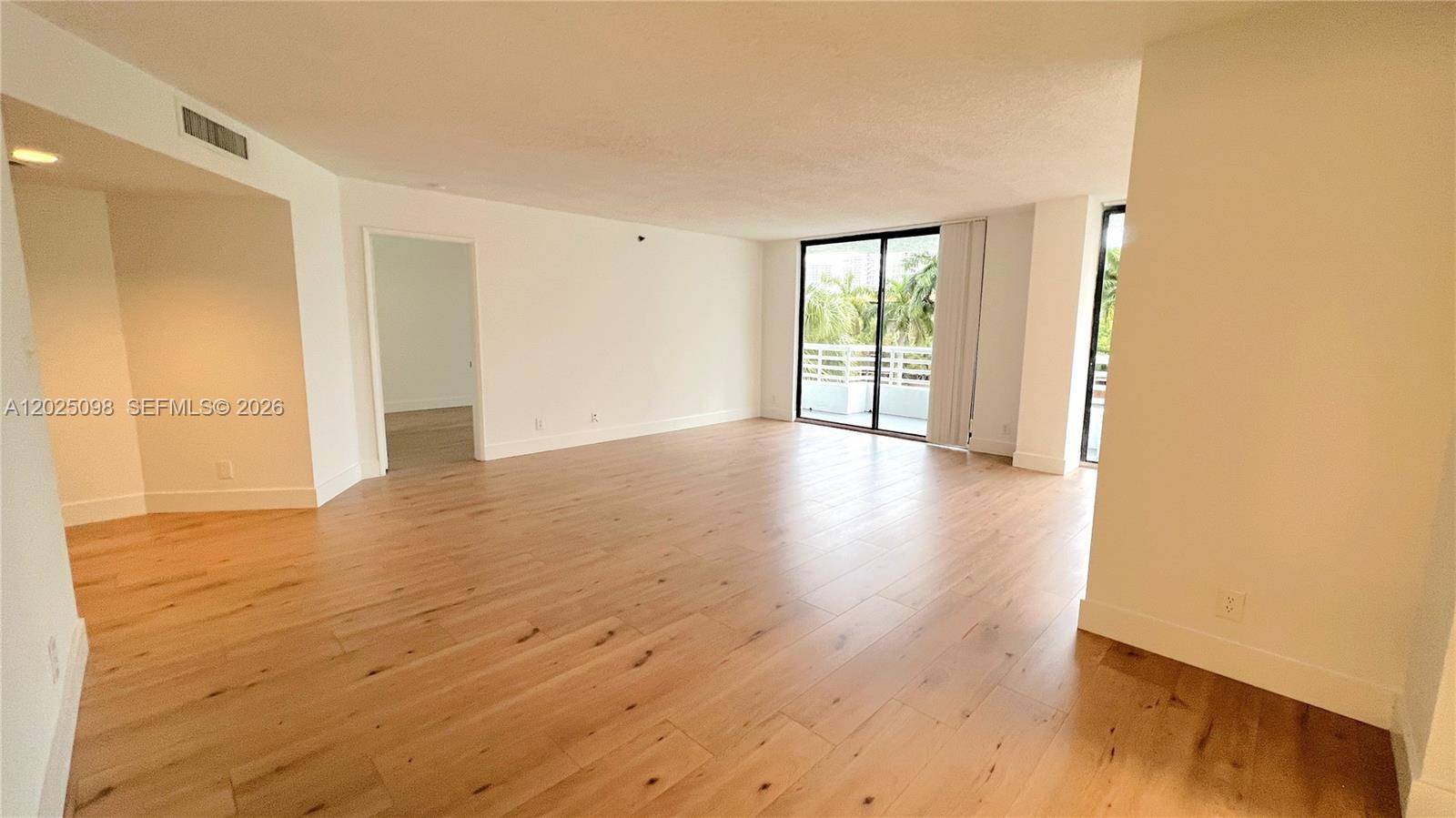 3300 NE 192nd StAventura - Condo/Co-Op/Annual,Condo condo unit 418 - picture