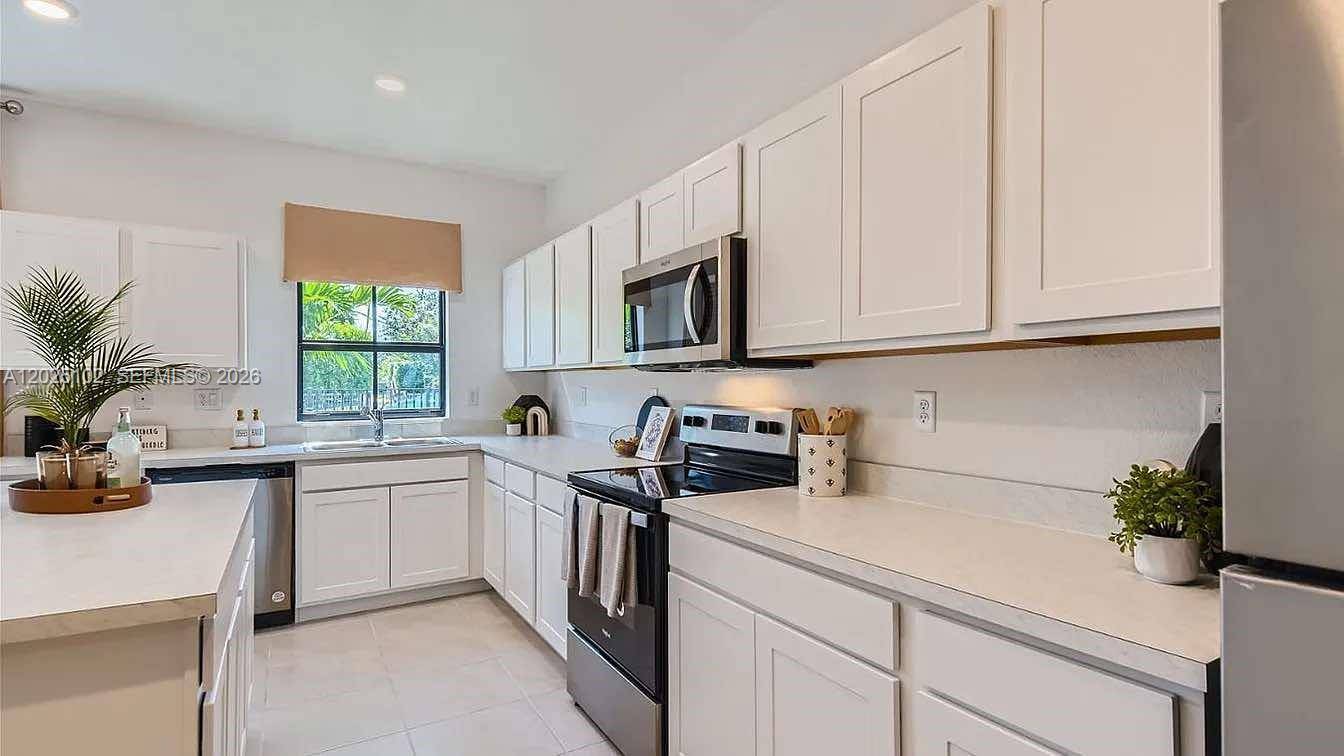 876 NW 3rd WayPompano Beach - Townhouse/Villa-Annual,Townhouse condo unit 876 - picture
