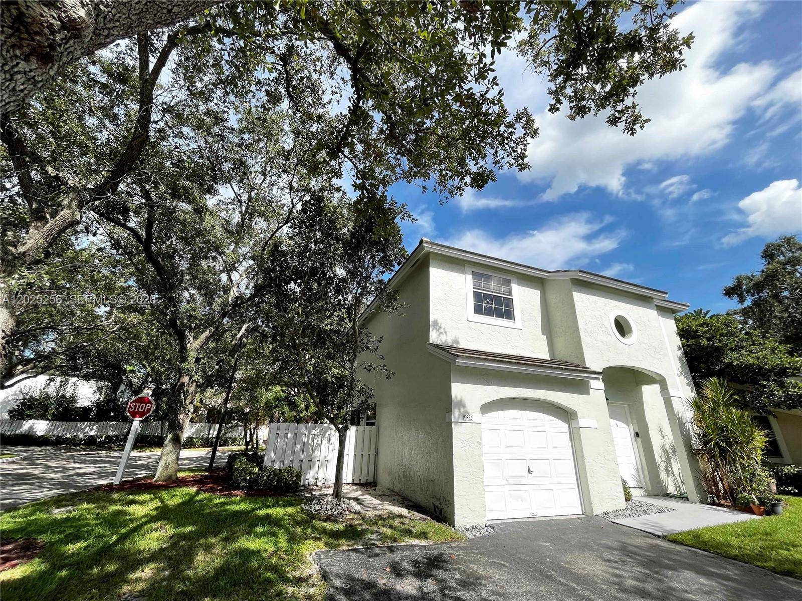 9832 NW 9th CtPlantation - picture