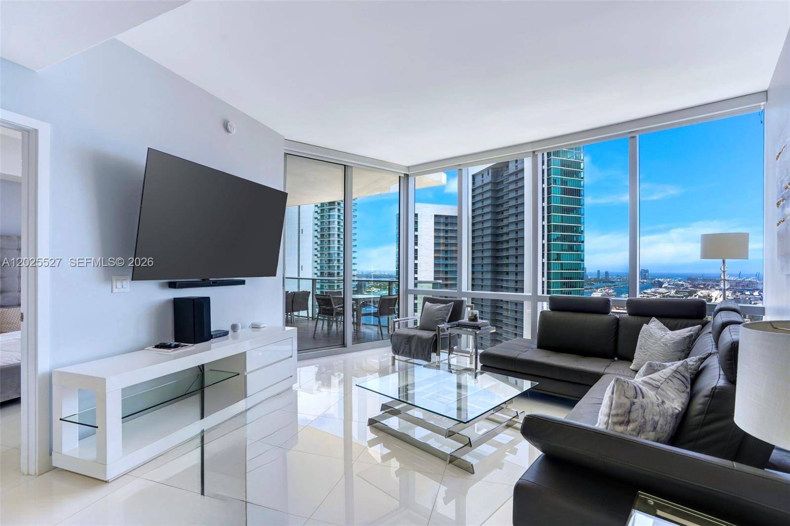 851 NE 1st AveMiami - Condo/Co-Op/Annual,Condo condo unit 3909 - picture