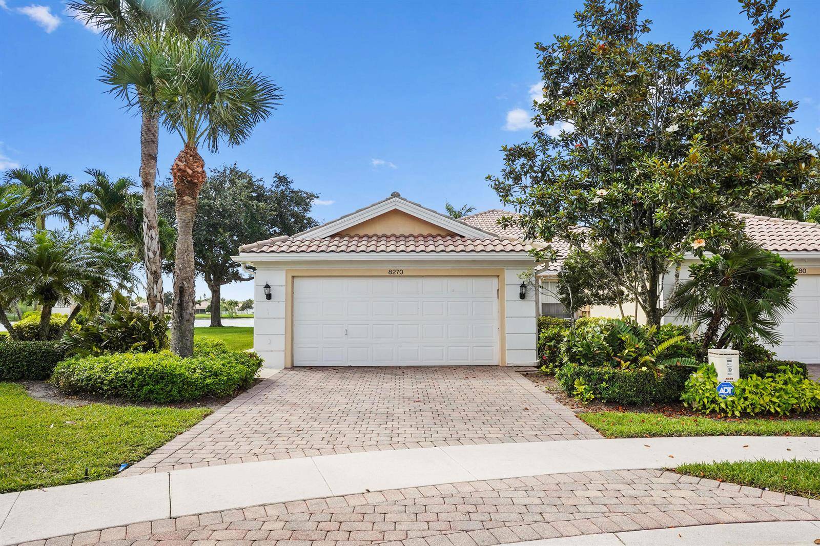 8270 EleutheraWellington - picture