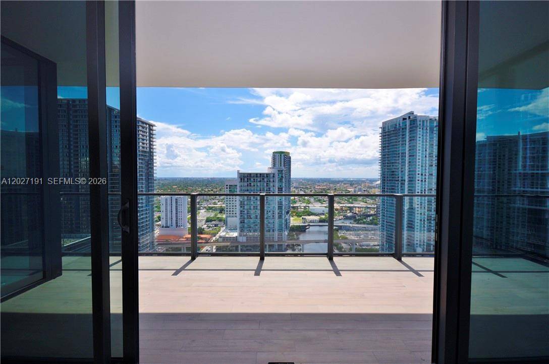 68 SE 6th StMiami - Condo/Co-Op/Annual,Condo condo unit 2812 - picture