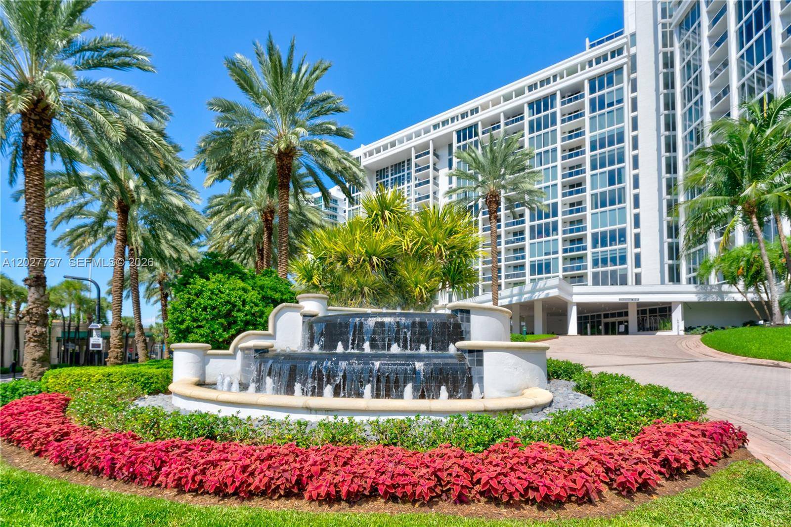 10275 Collins AveBal Harbour - Condo/Co-Op/Annual,Condo condo unit 223 - picture