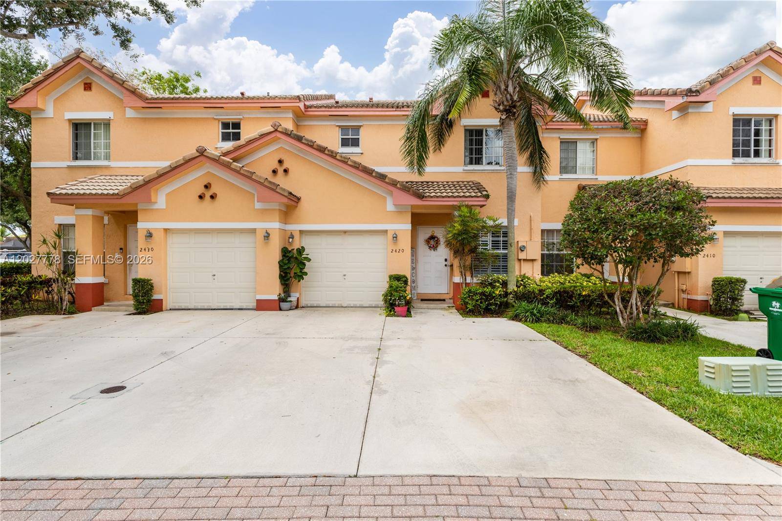 2420 SW 87th WayMiramar - picture