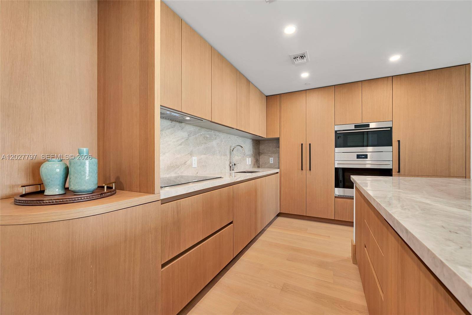 1176 97th StBay Harbor Islands - Condo/Co-Op/Annual,Condo condo unit 502 - picture