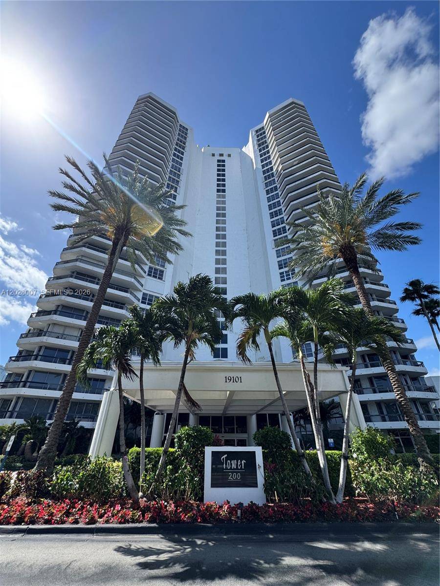 19101 NE 36th CtAventura - Single Family-Annual,Apartment condo unit 1005 - picture