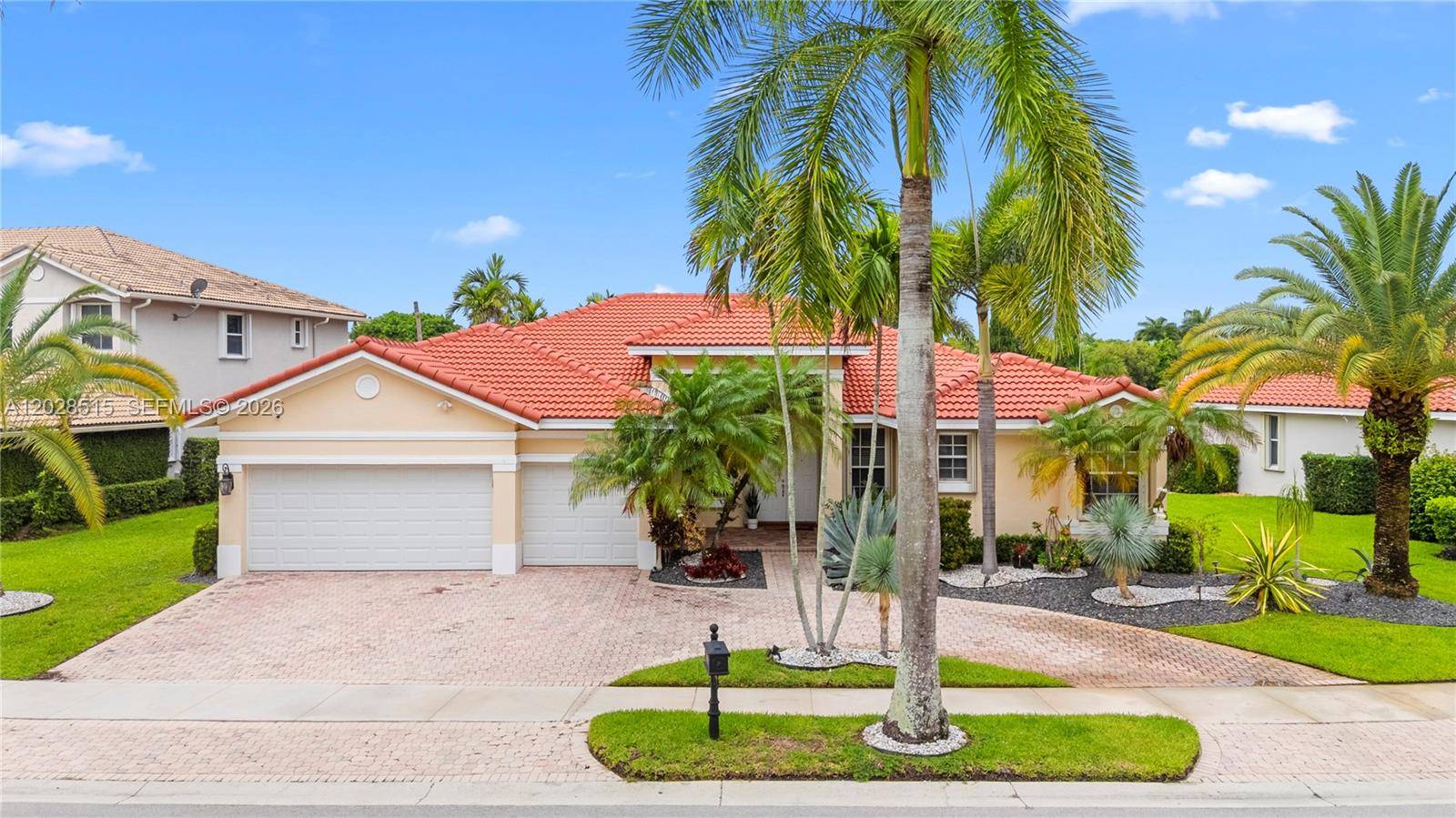 1714 Victoria Pointe CirWeston - picture