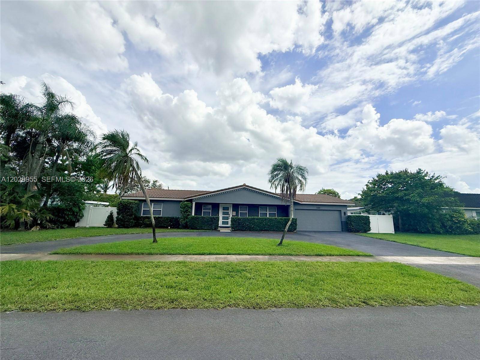 5680 SW 7th StPlantation - picture