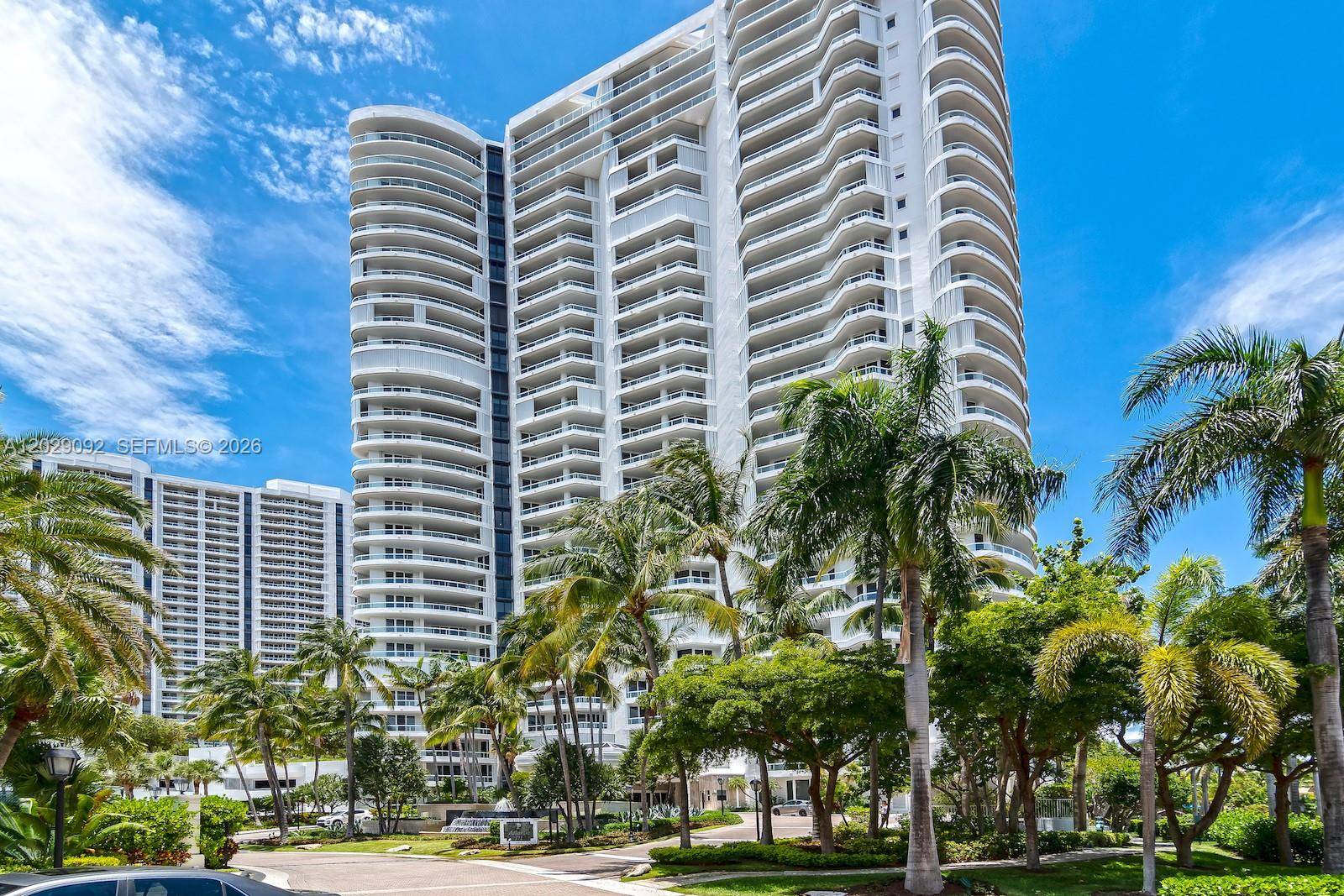 21050 NE 38th AveAventura - Condo/Co-Op/Annual,Condo condo unit 305 - picture
