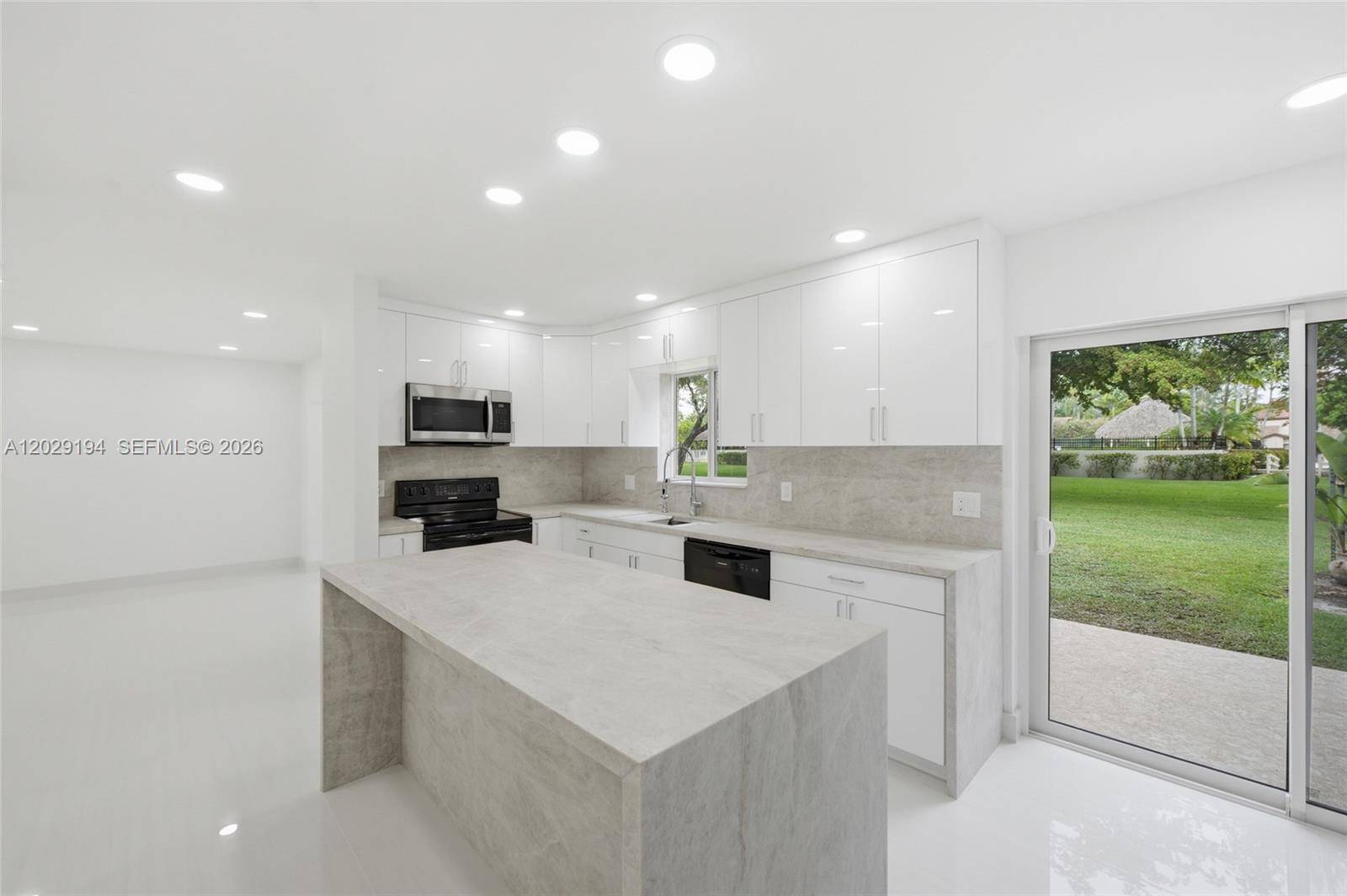 22384 Thousand Pines LnBoca Raton - picture