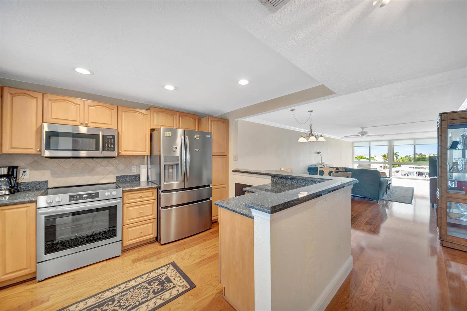 3100 NE 49Fort Lauderdale - ROYAL MARINER CONDO condo unit 403 - picture