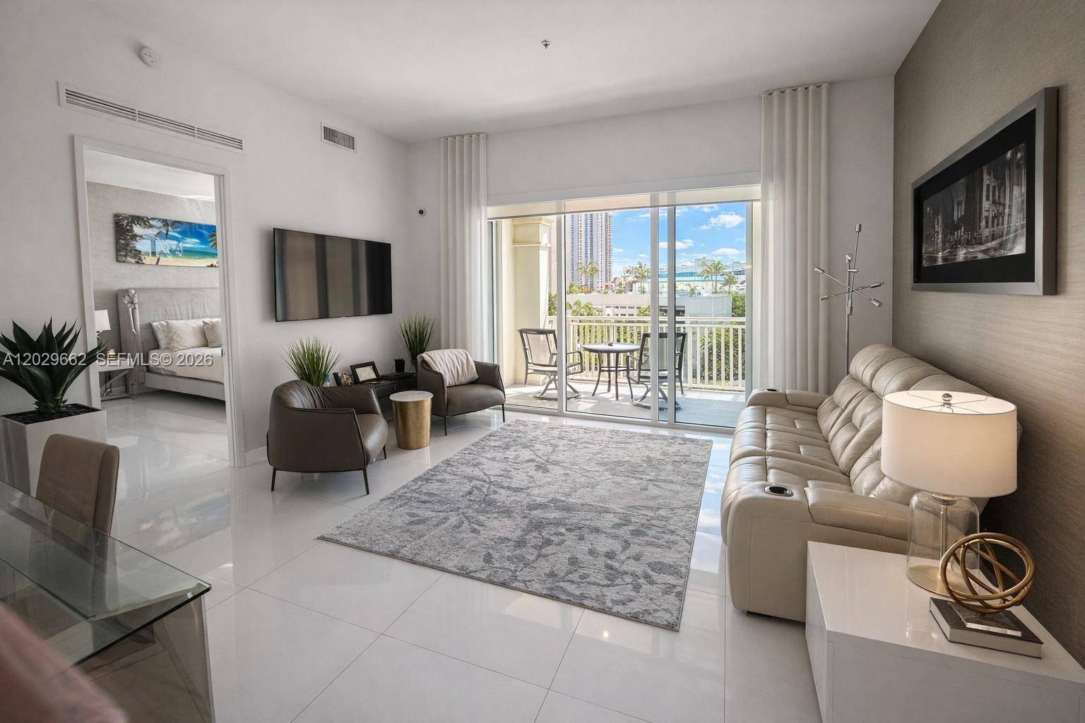 250 Sunny Isles BlvdSunny Isles Beach - Condo/Co-Op/Annual,Condo condo unit TH-407 - picture