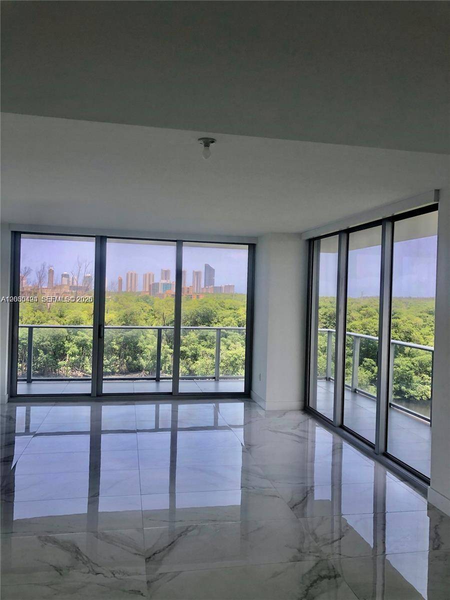 16385 Biscayne BlvdNorth Miami Beach - Condo/Co-Op/Annual,Apartment condo unit 621 - picture