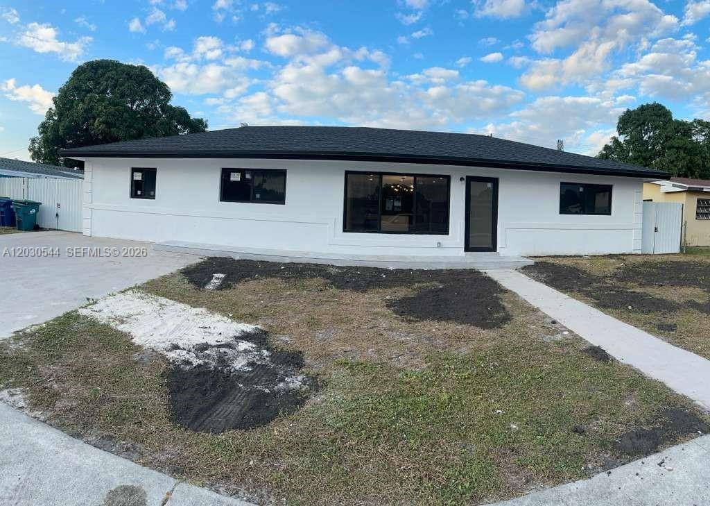 2041 NW 190th TerMiami Gardens - picture