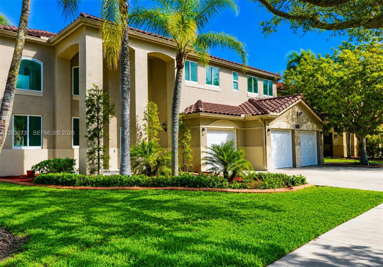 852 Heritage DrWeston - picture