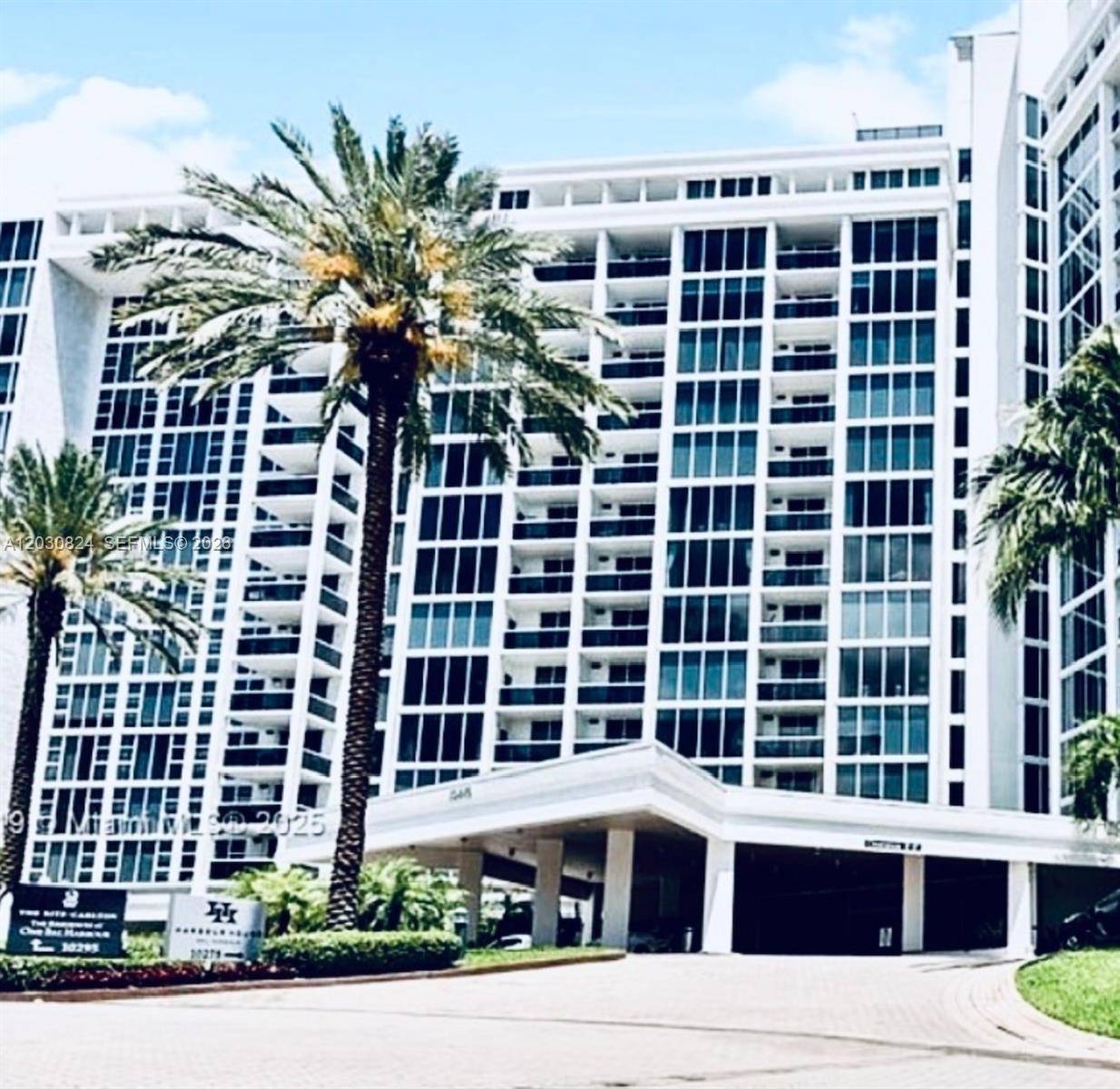 10275 Collins AveBal Harbour - Condo/Co-Op/Annual,Condo condo unit 1522 - picture