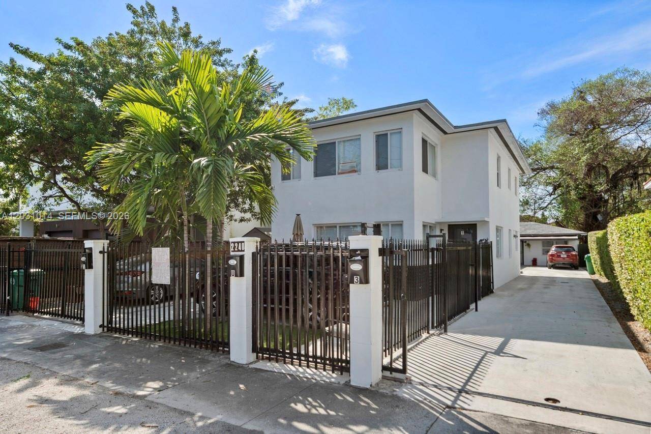 2240 SW 16th CtMiami - Duplex/Tri/Quad-Annual,Multi Family condo unit U - picture