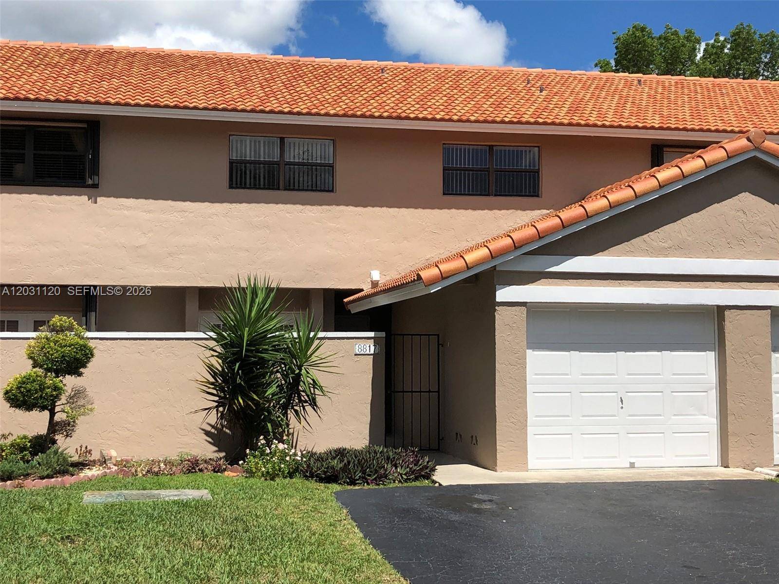 8817 SW 113 PL CR WMiami - picture