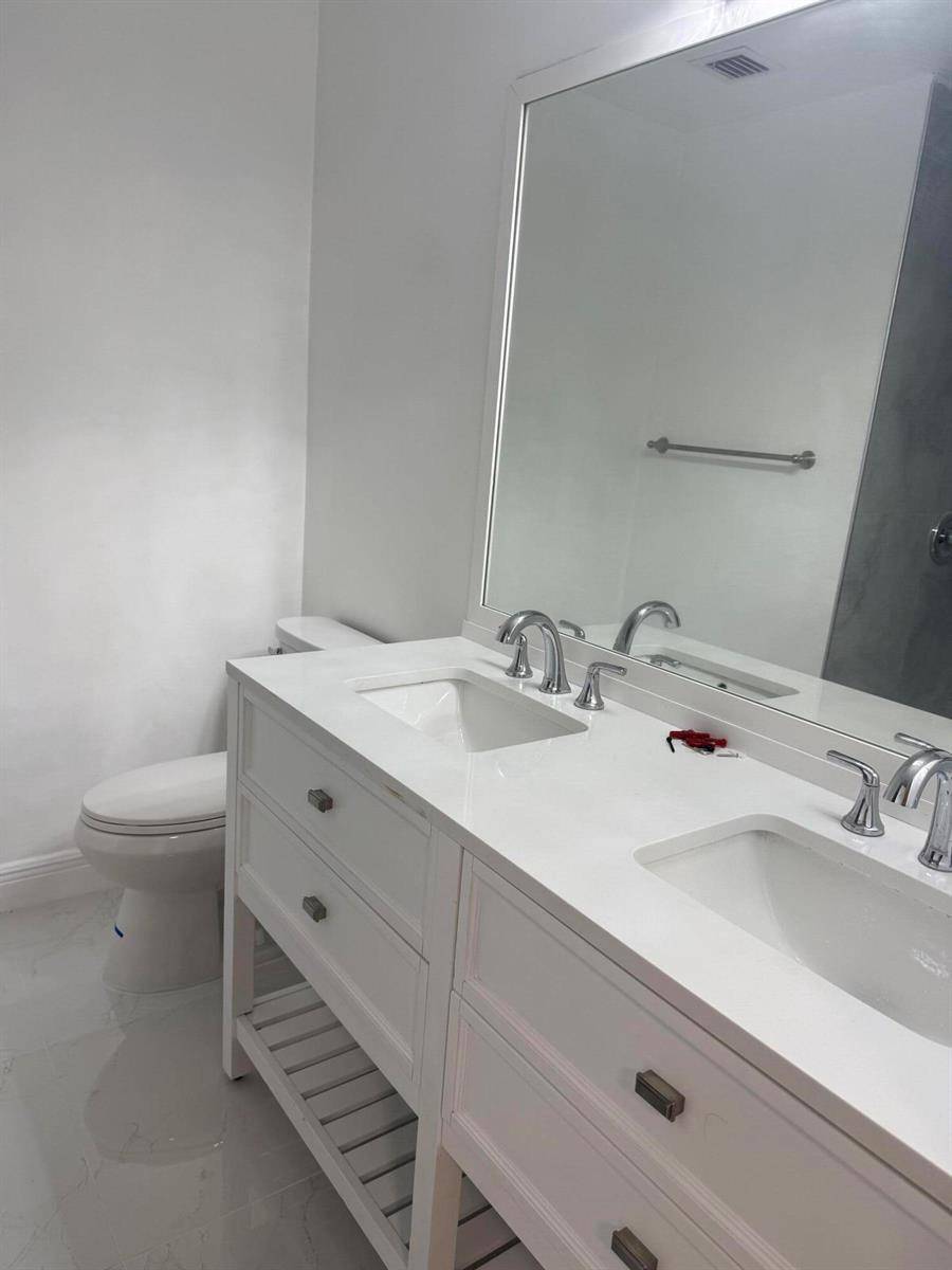 3906 CherryWeston - Townhouse condo unit 3906 - picture