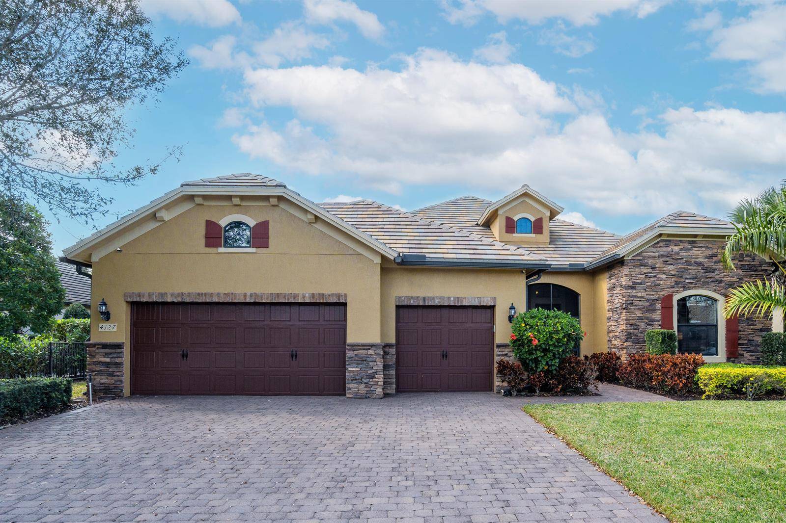 4127 SienaWellington - picture