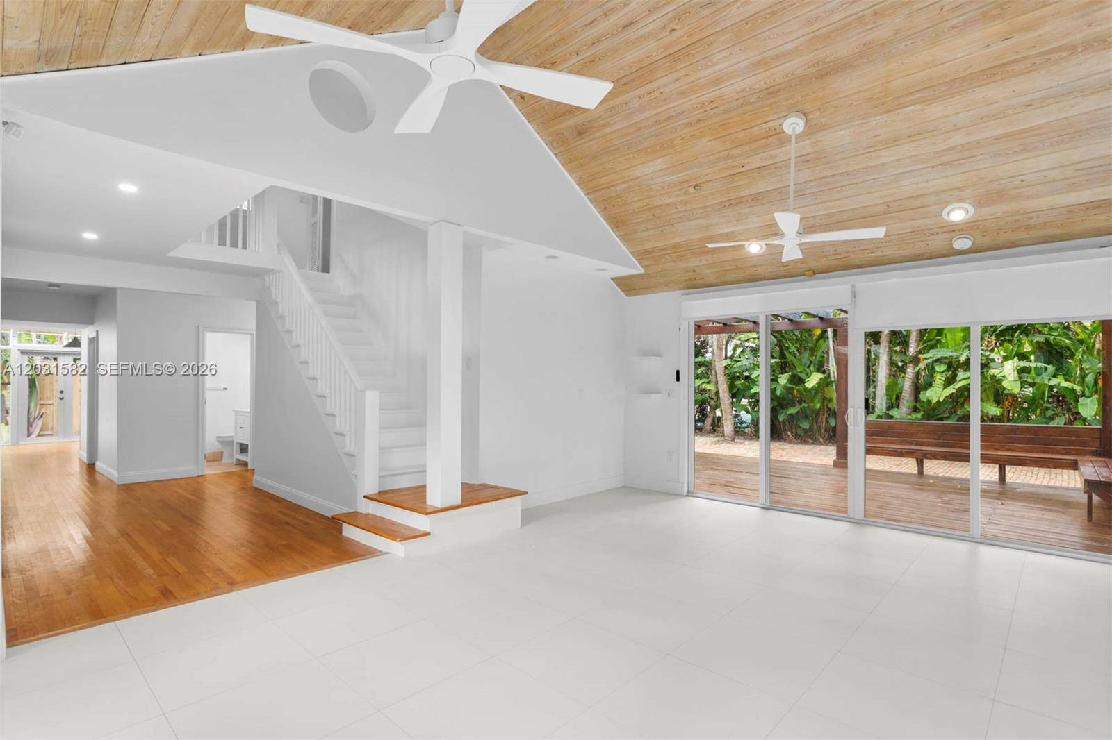 3945 Loquat AveMiami - picture