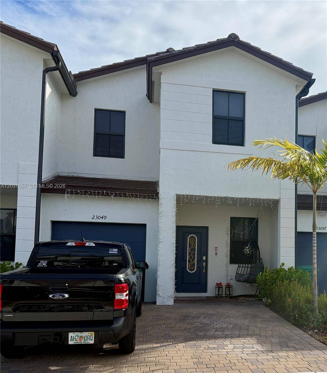 23049 SW 129th PlMiami - Townhouse/Villa-Annual,Townhouse condo unit . - picture