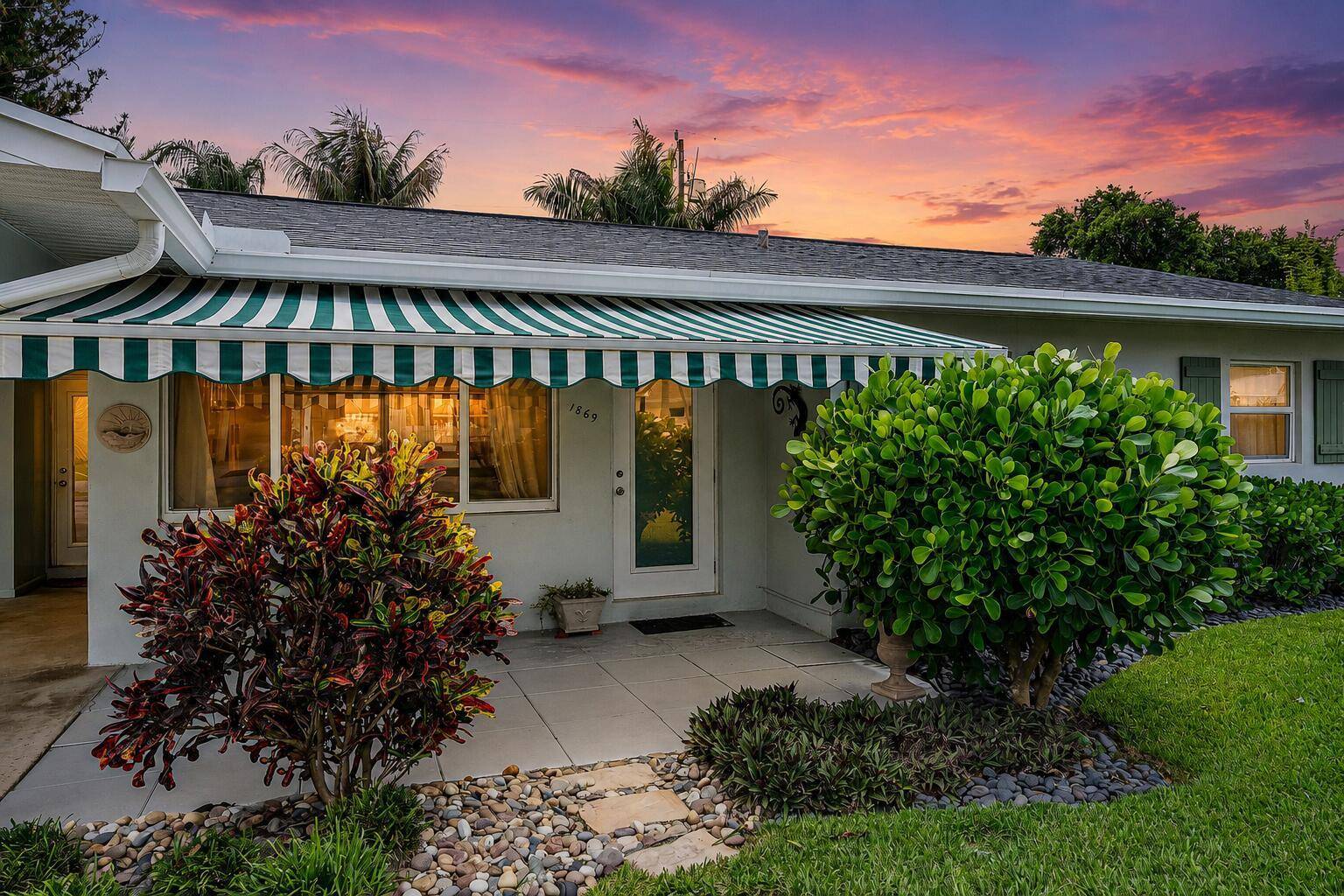 1869 CircleNorth Palm Beach - picture