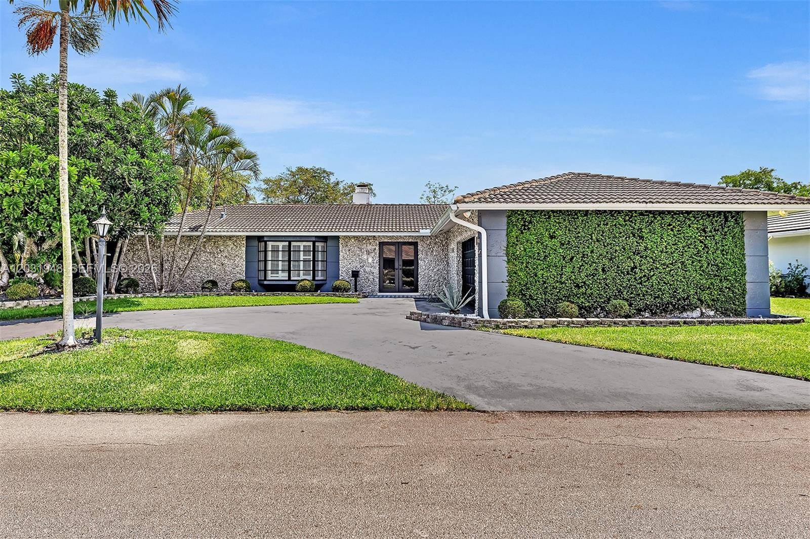 5602 S Travelers Palm LnTamarac - picture