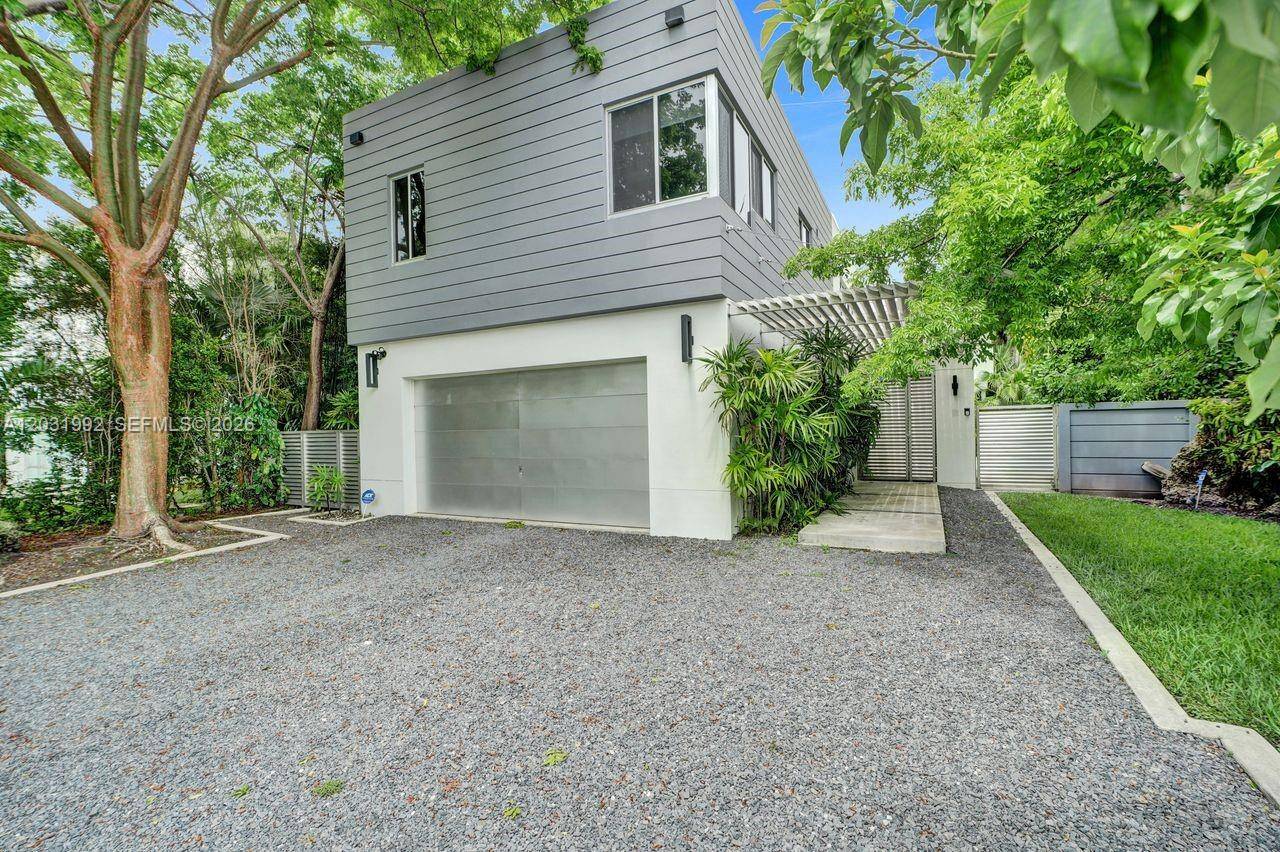 6340 SW 80th StMiami - picture