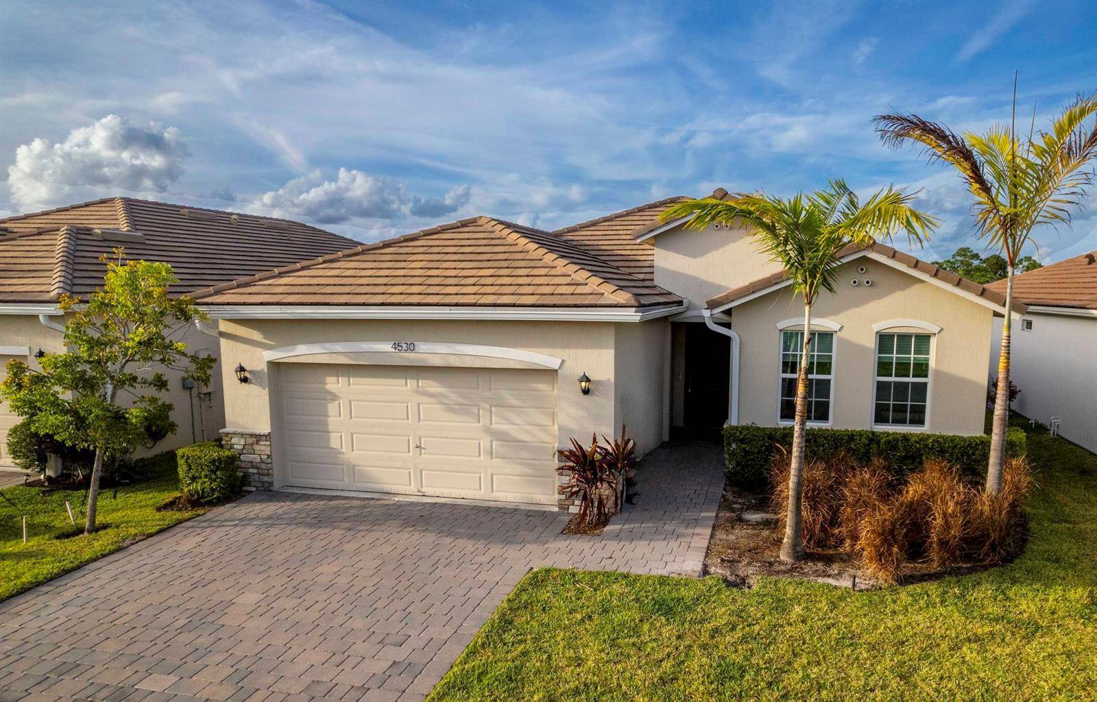 4530 NW ExchangeJensen Beach - picture
