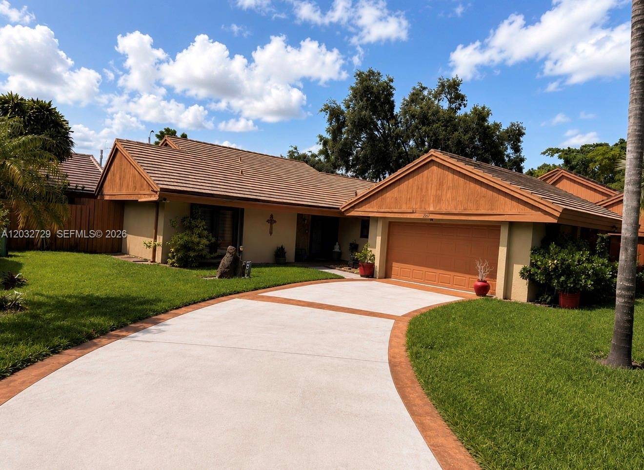 20451 NE 10th PlMiami - Single Family-Annual,House condo unit 20451 - picture