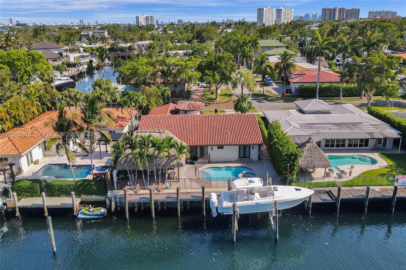 2075 Ixora RdNorth Miami - picture