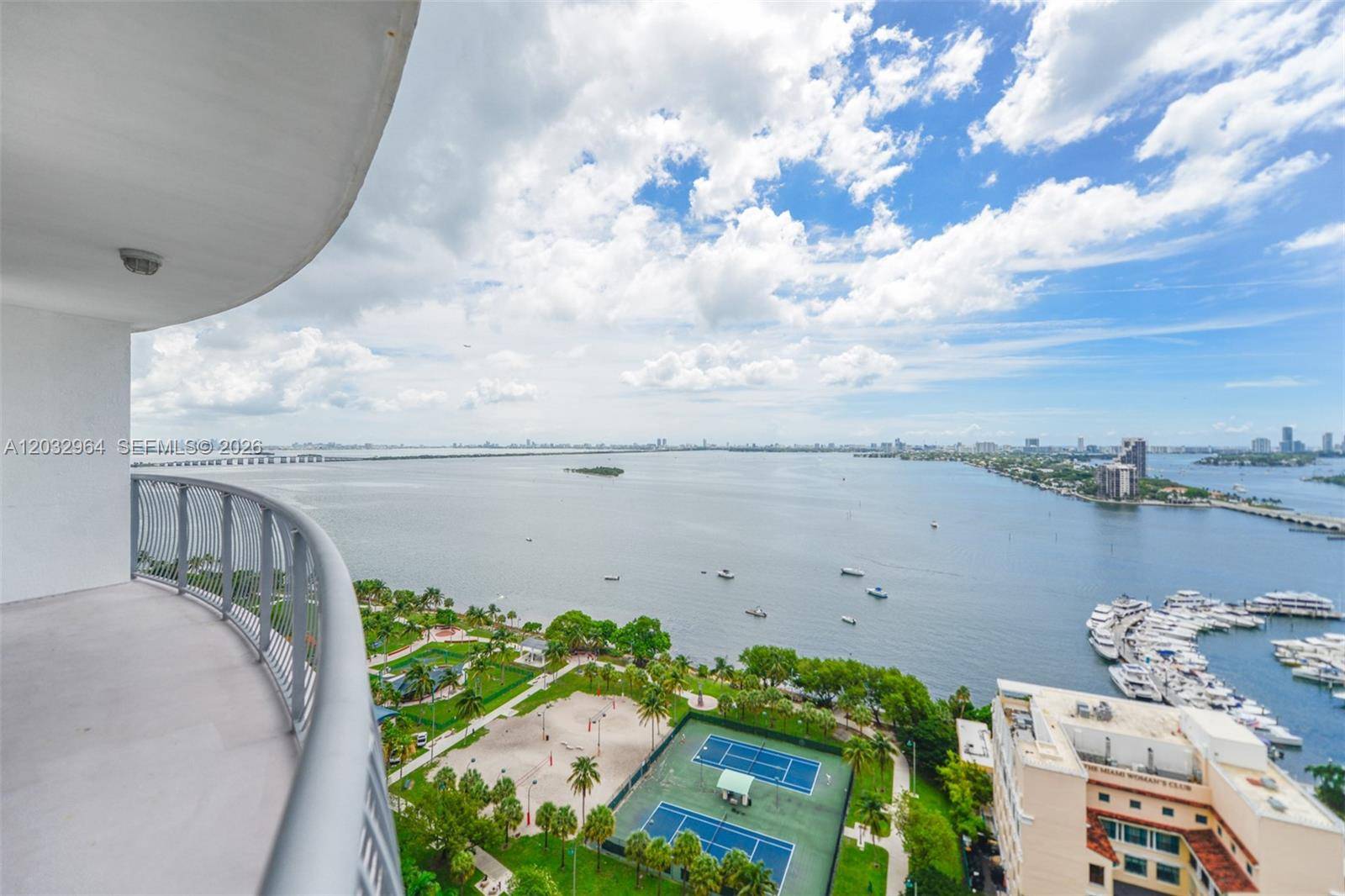 1750 N Bayshore DrMiami - Condo/Co-Op/Annual,Condo condo unit 2402 - picture