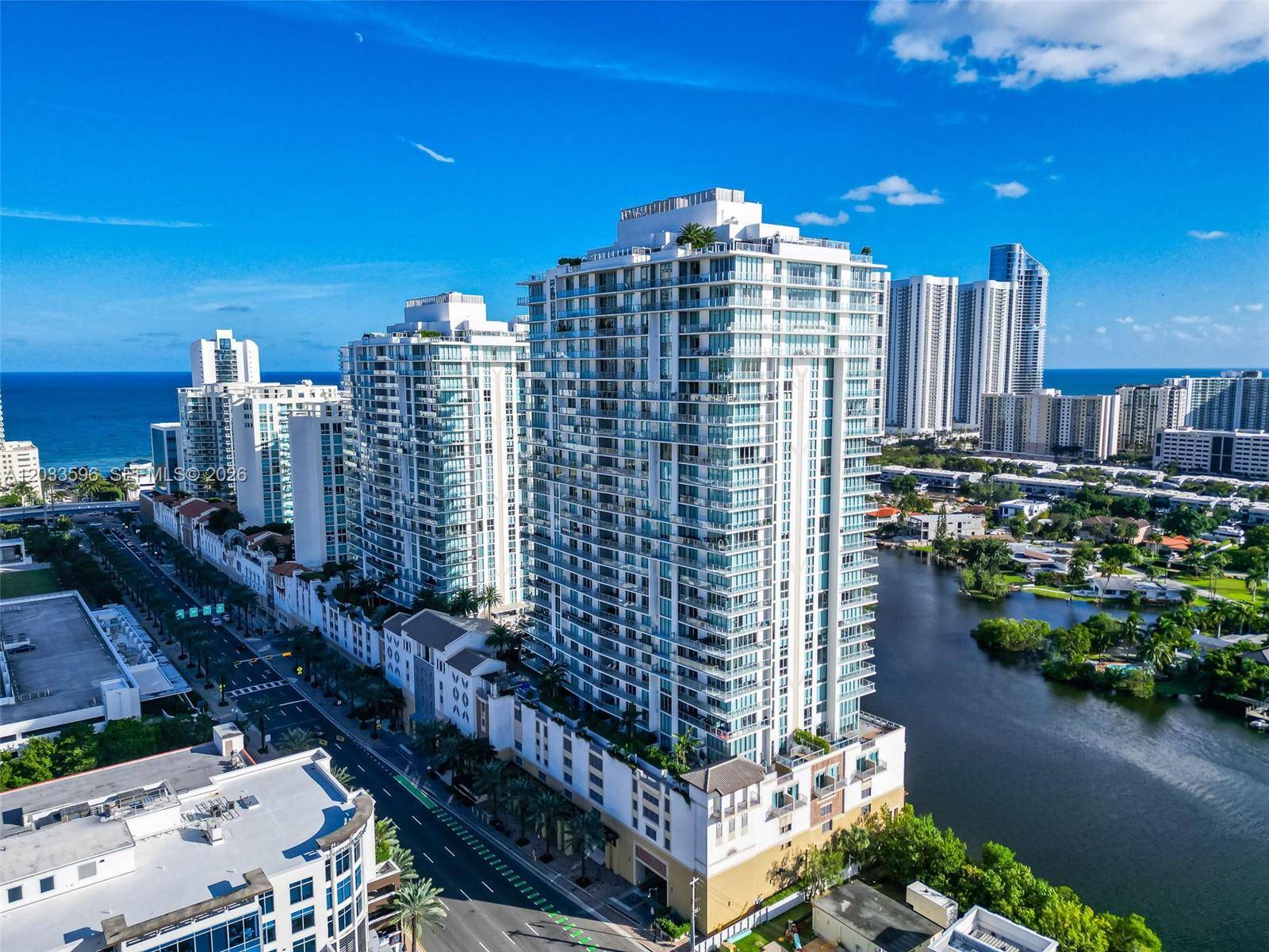 300 Sunny Isles BlvdSunny Isles Beach - Condo/Co-Op/Annual,Condo condo unit 4-1805 - picture