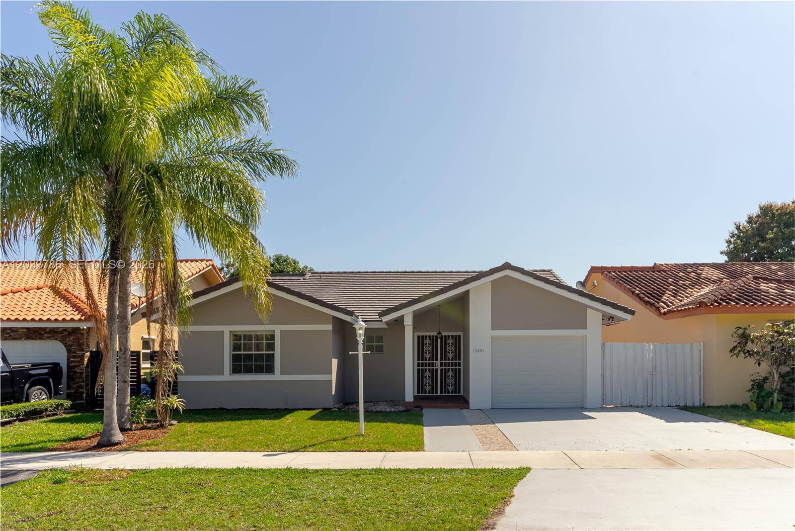 15881 SW 139th AveMiami - picture