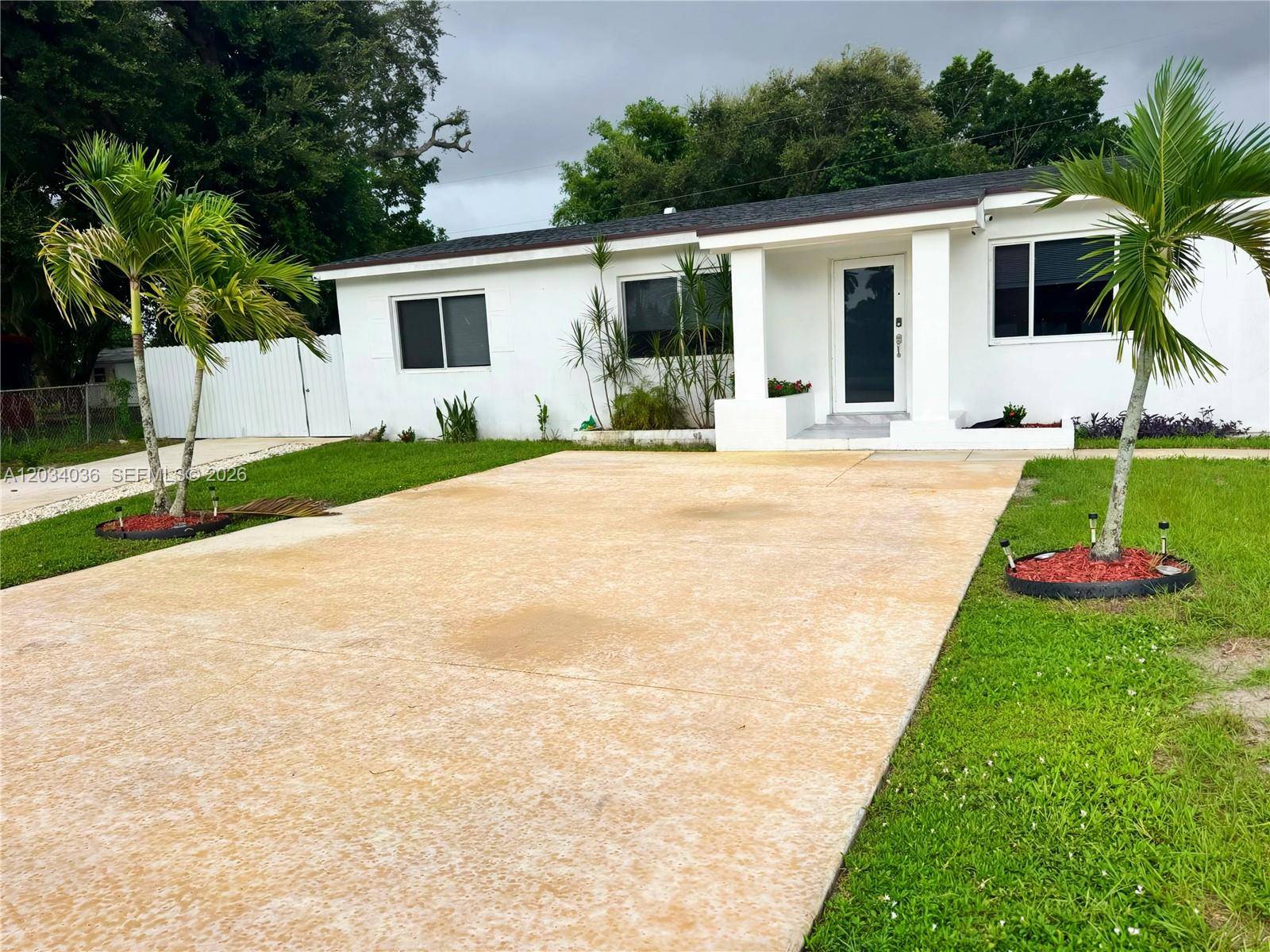 3400 NW 173rd TerMiami Gardens - Single Family-Annual,House condo unit 1 - picture