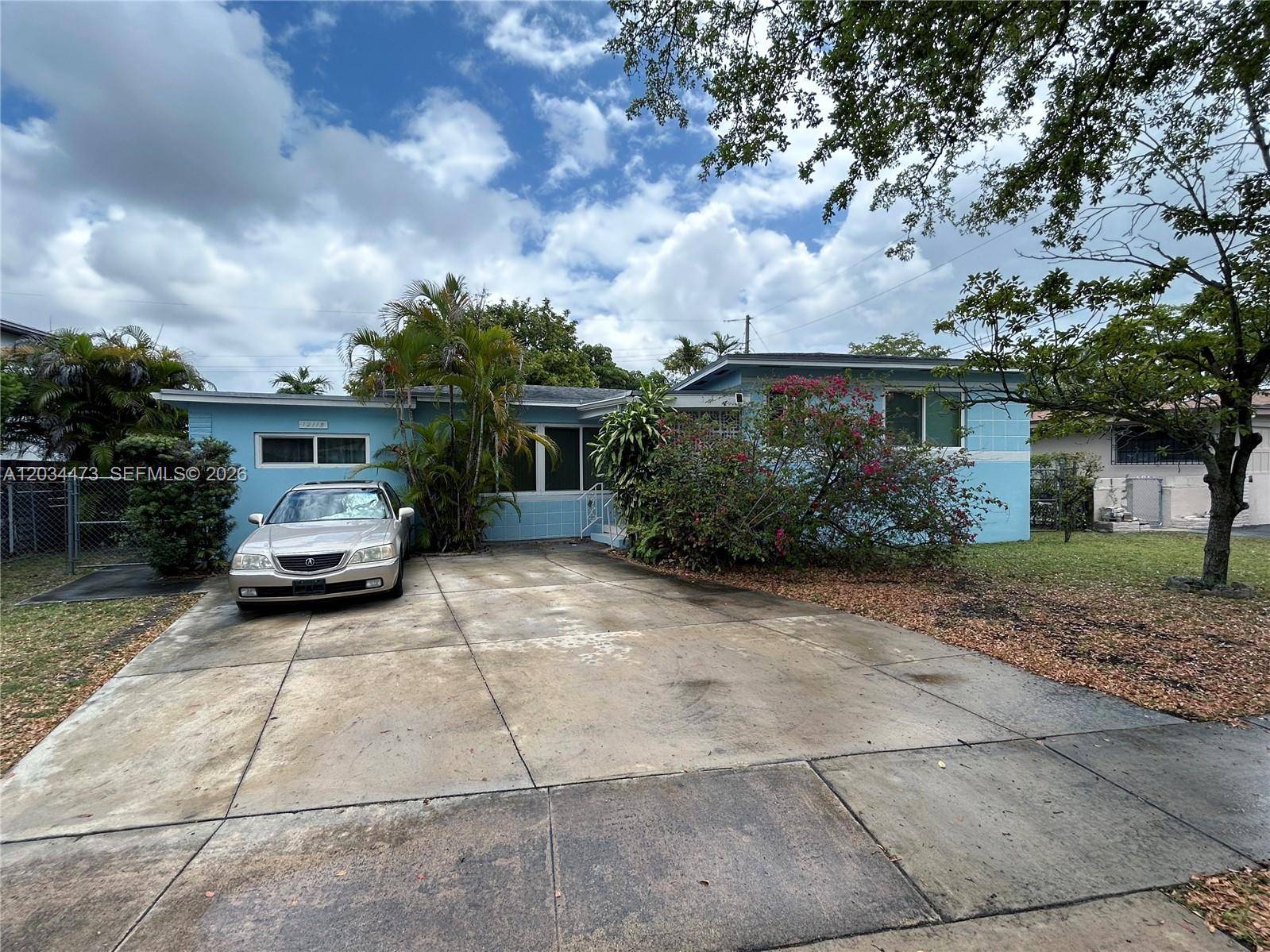 12115 NE Miami CtNorth Miami - picture