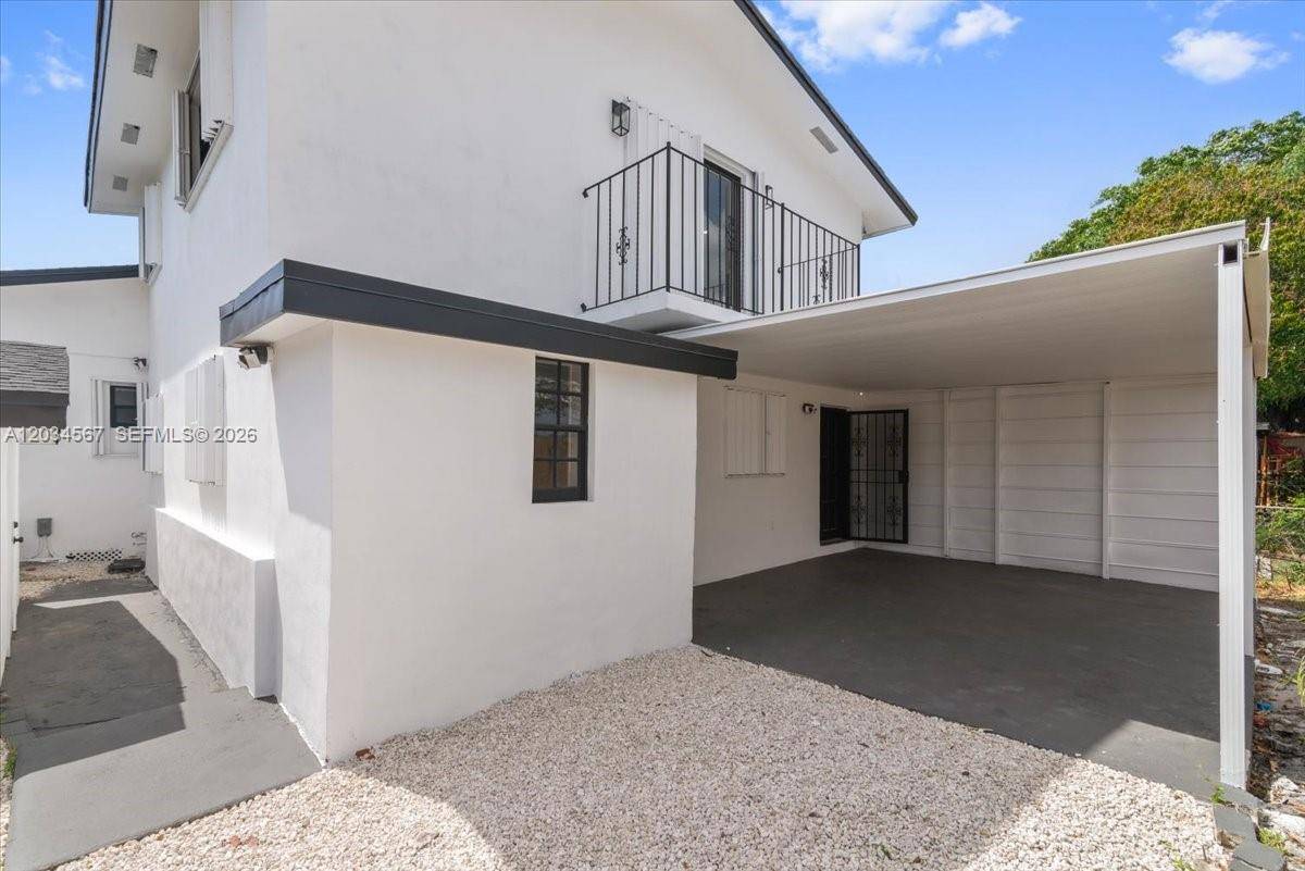 1409 NW 44th StMiami - Single Family-Annual,House condo unit B - picture