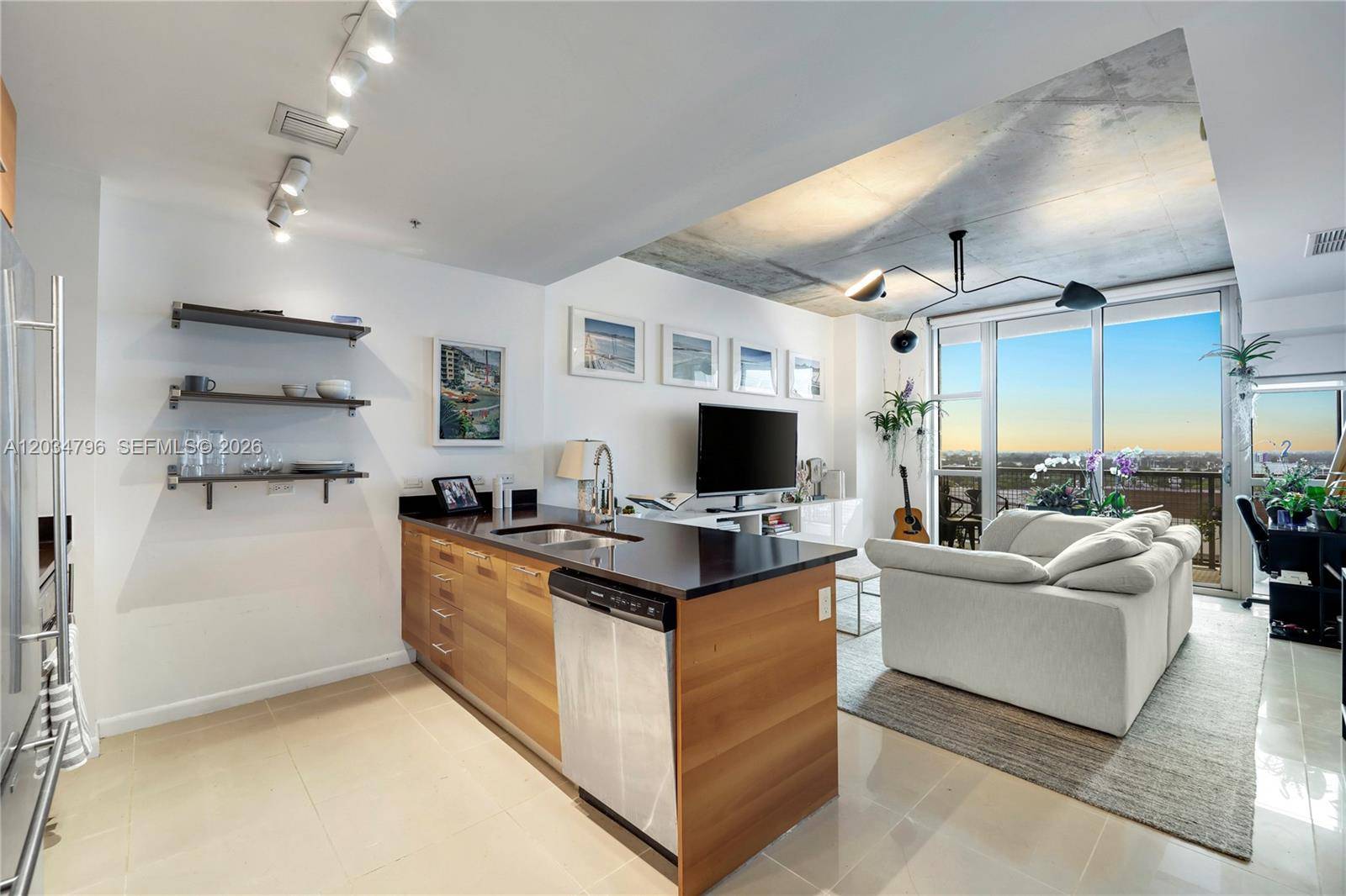 3301 NE 1st AveMiami - Condo/Co-Op/Seasonal,Condo condo unit H1405 - picture