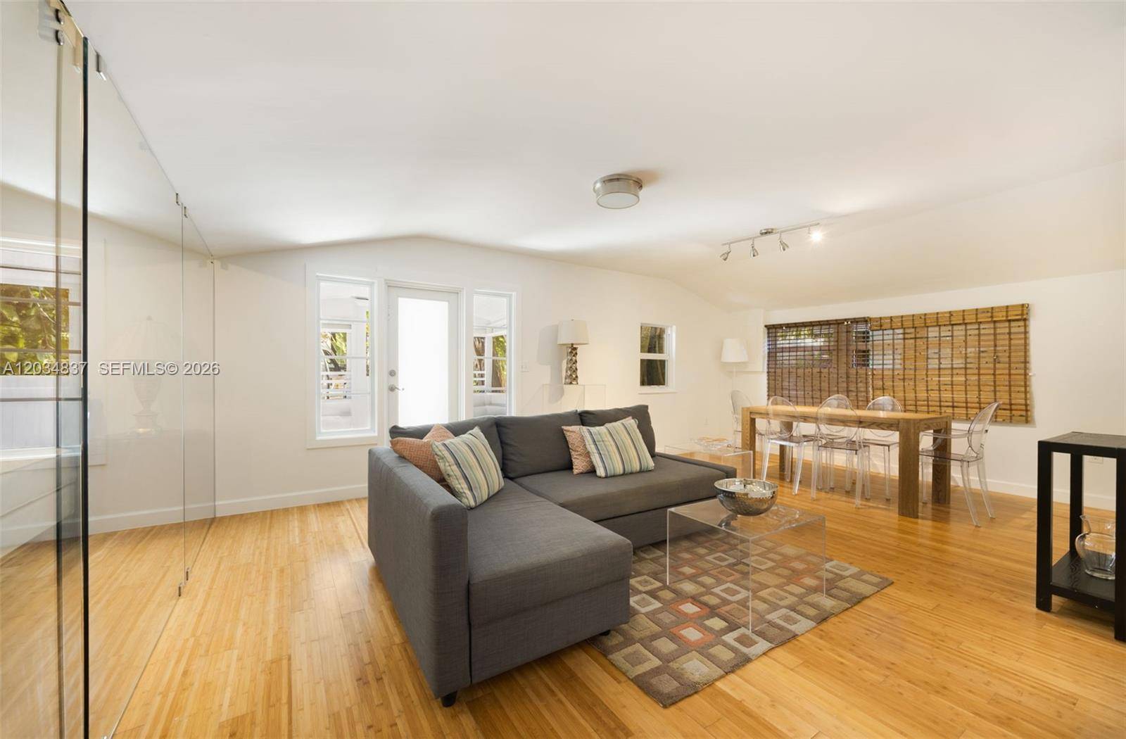 3041 Calusa StCoconut Grove - picture
