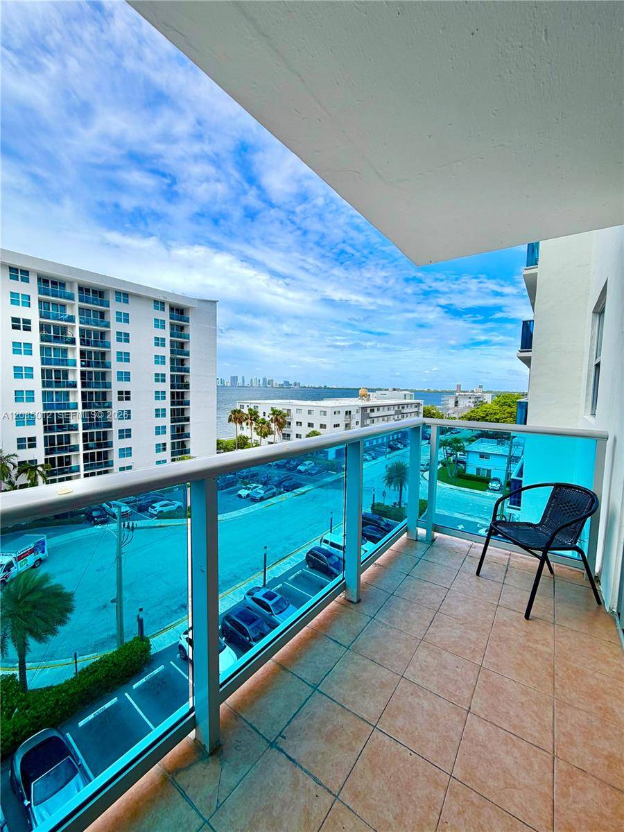 7501 E Treasure DrNorth Bay Village - Condo/Co-Op/Annual,Condo condo unit 6T - picture